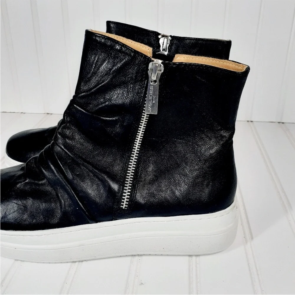 NWOB • J/SLIDES “Tina” Leather Waterproof Platform Sneaker Bootie • Women’s 7.5